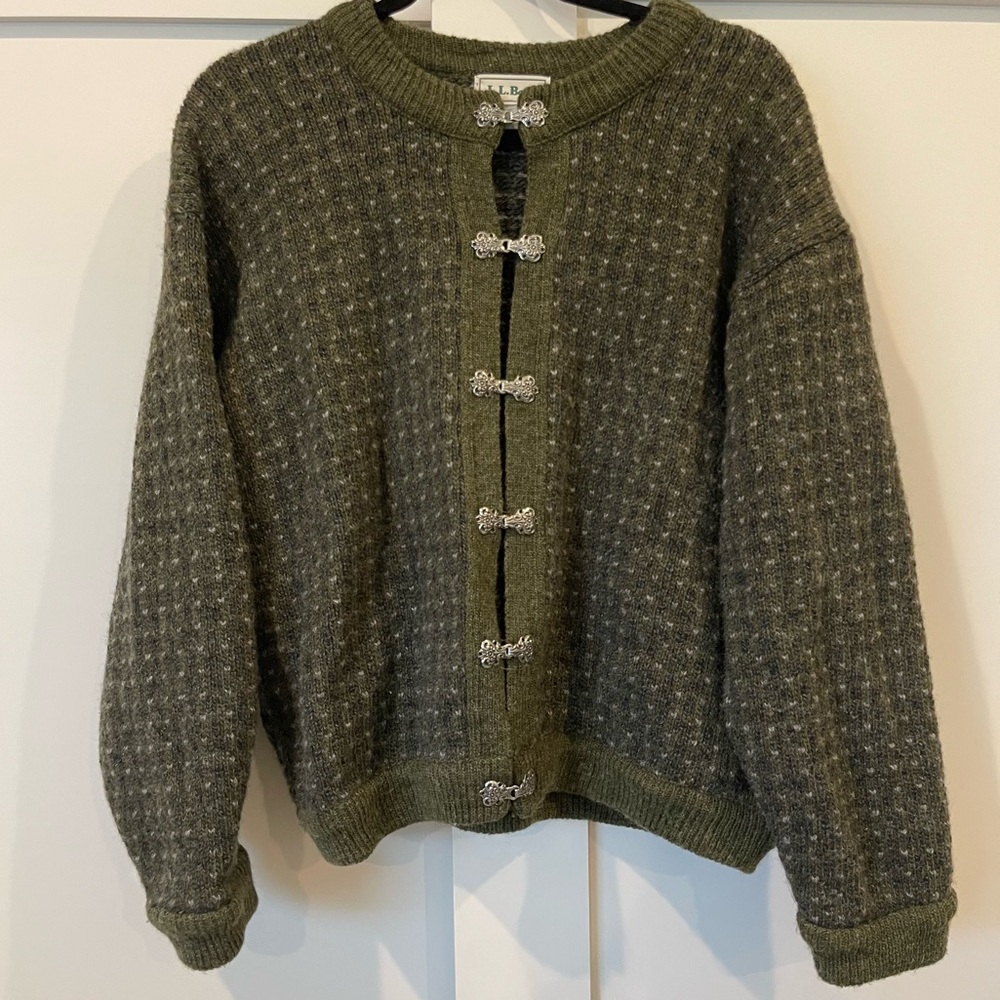 L.L. Bean Women’s Nordic Wool/Rayon Green Cardigan with Gorgeous Silver Clasps